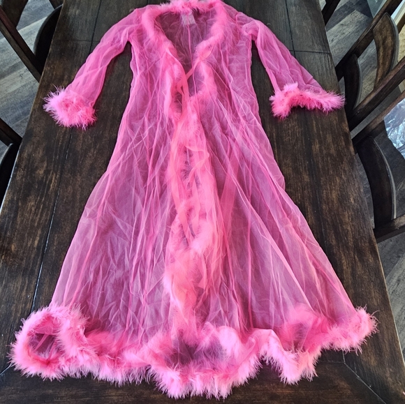 NWT Be Wicked Hot Pink Feather Trim Robe - Picture 4 of 10